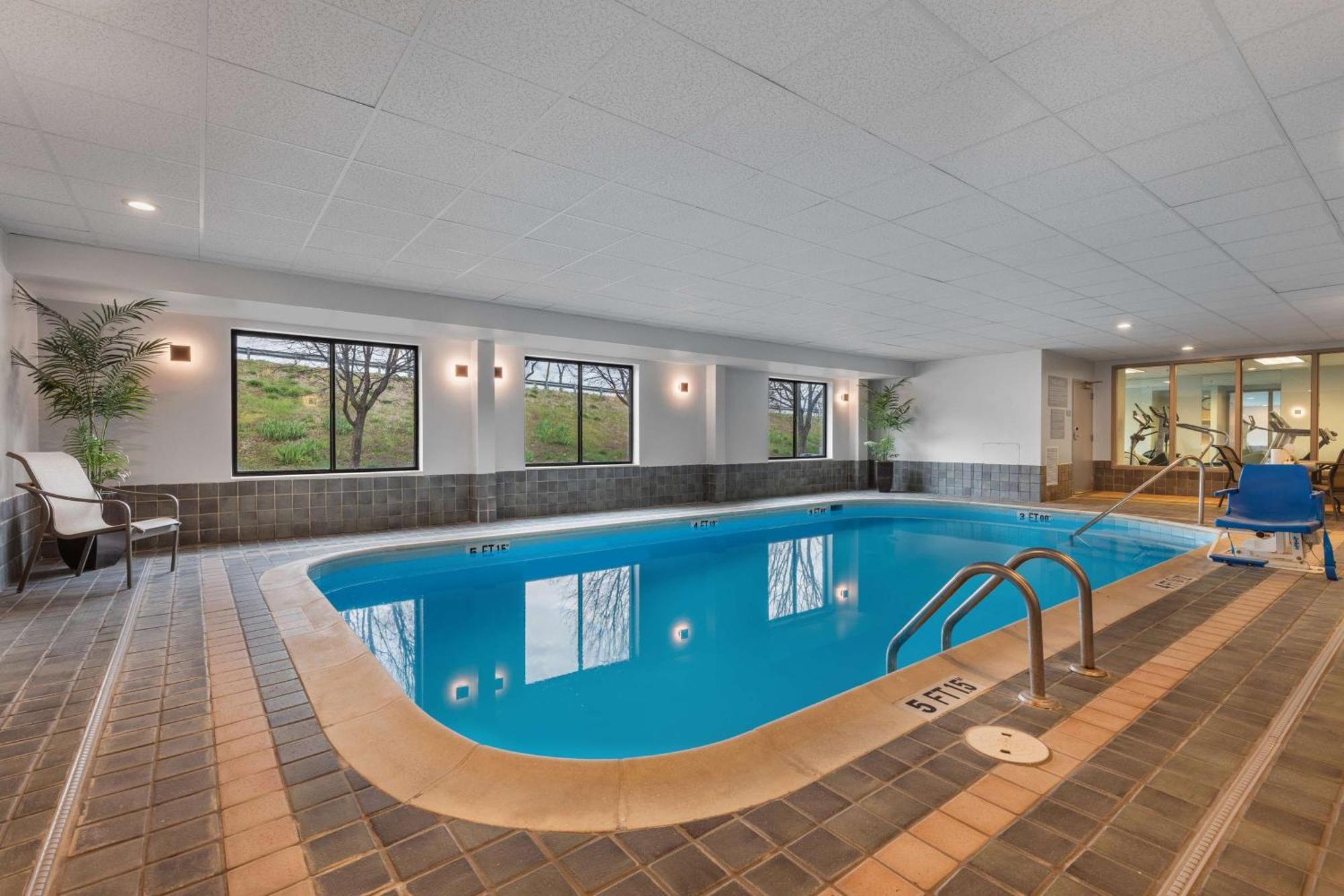 Spark By Hilton Winchester Exterior photo
